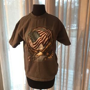American flag and eagle T-shirt size medium